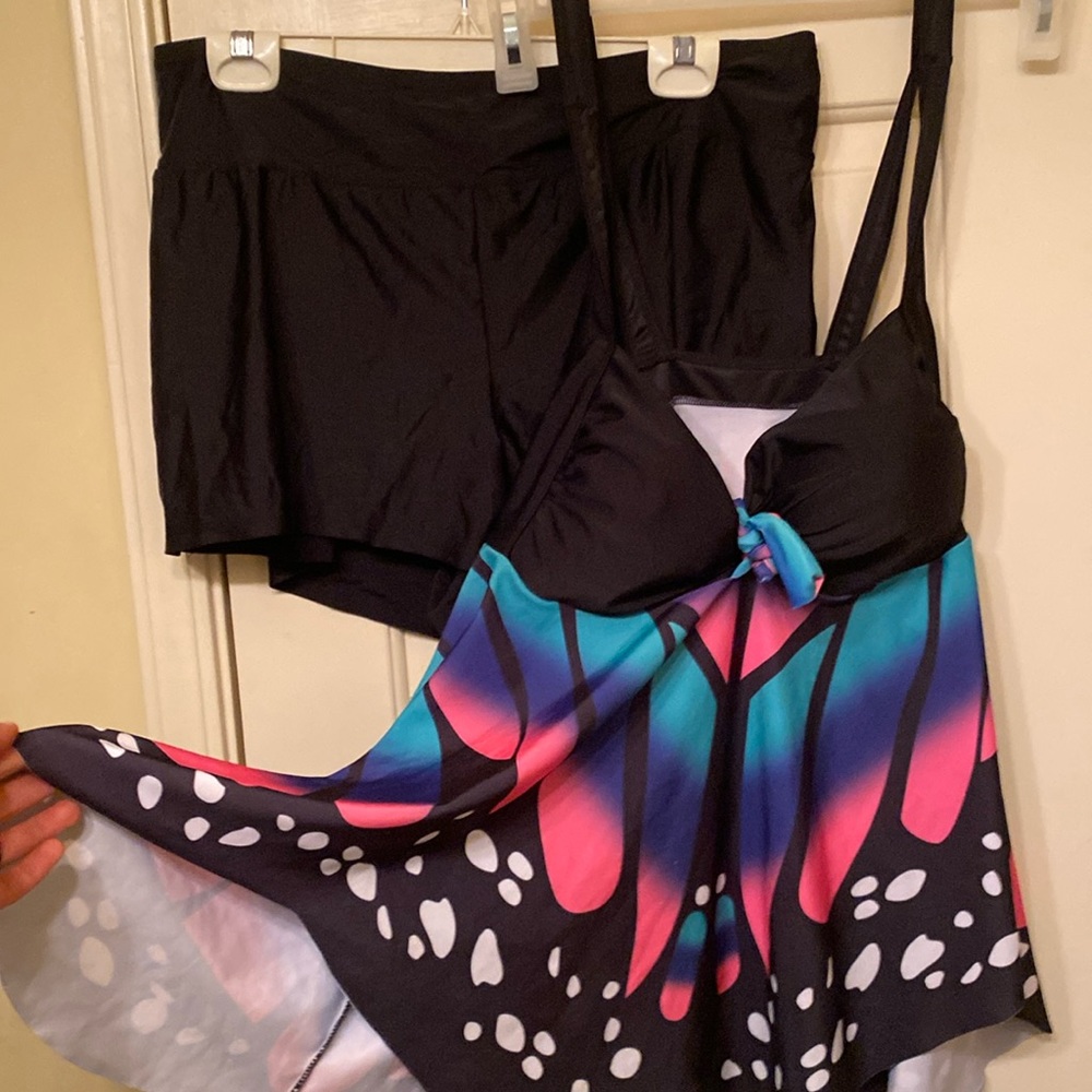Women’s bathing suit set